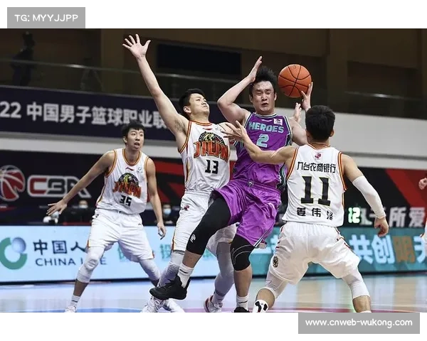 翟逸突破易建联周鹏，上海新星展现潜力